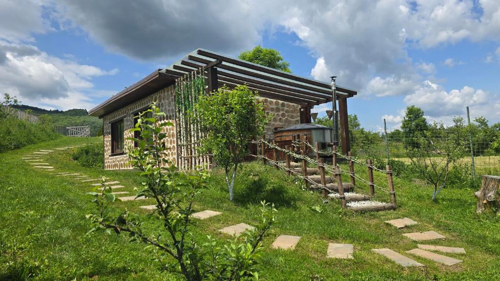 Cabana Velvet & Vanilla, priveliște exterioară spre munte